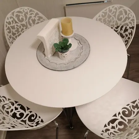 Central At Bertis Ap5 *